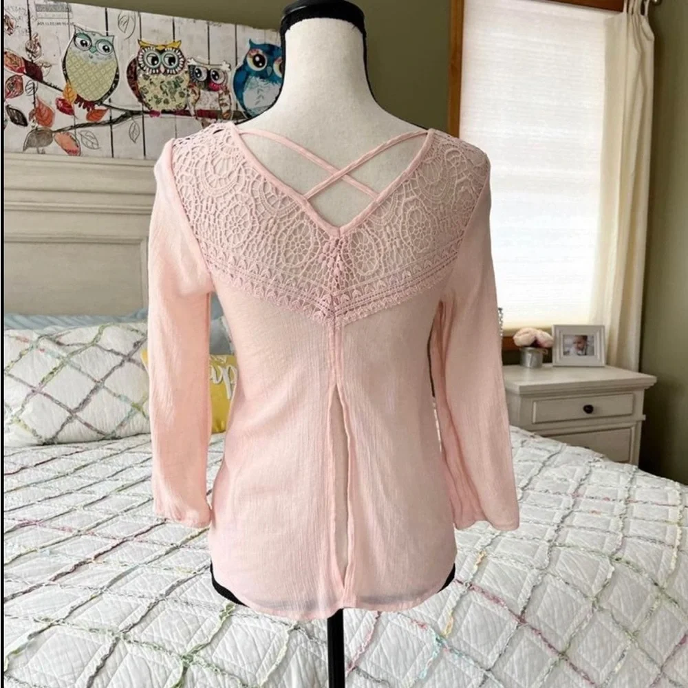 Maurice’s Pink Embroidered Lace Blouse XS - Picture 3 of 8